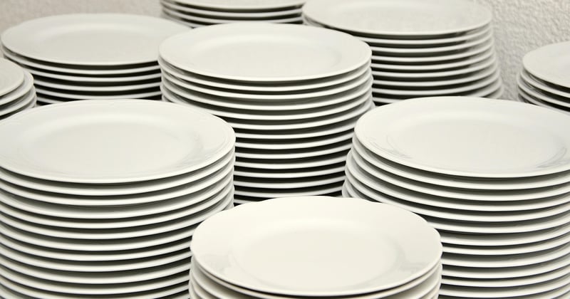 Porcelaine au lave vaisselle : le guide complet pour éviter les dégâts