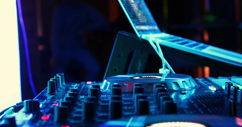 Pourquoi les plafonniers LED sont devenus la norme